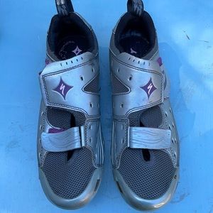 Specialized tri-bike shoes with speed play clips